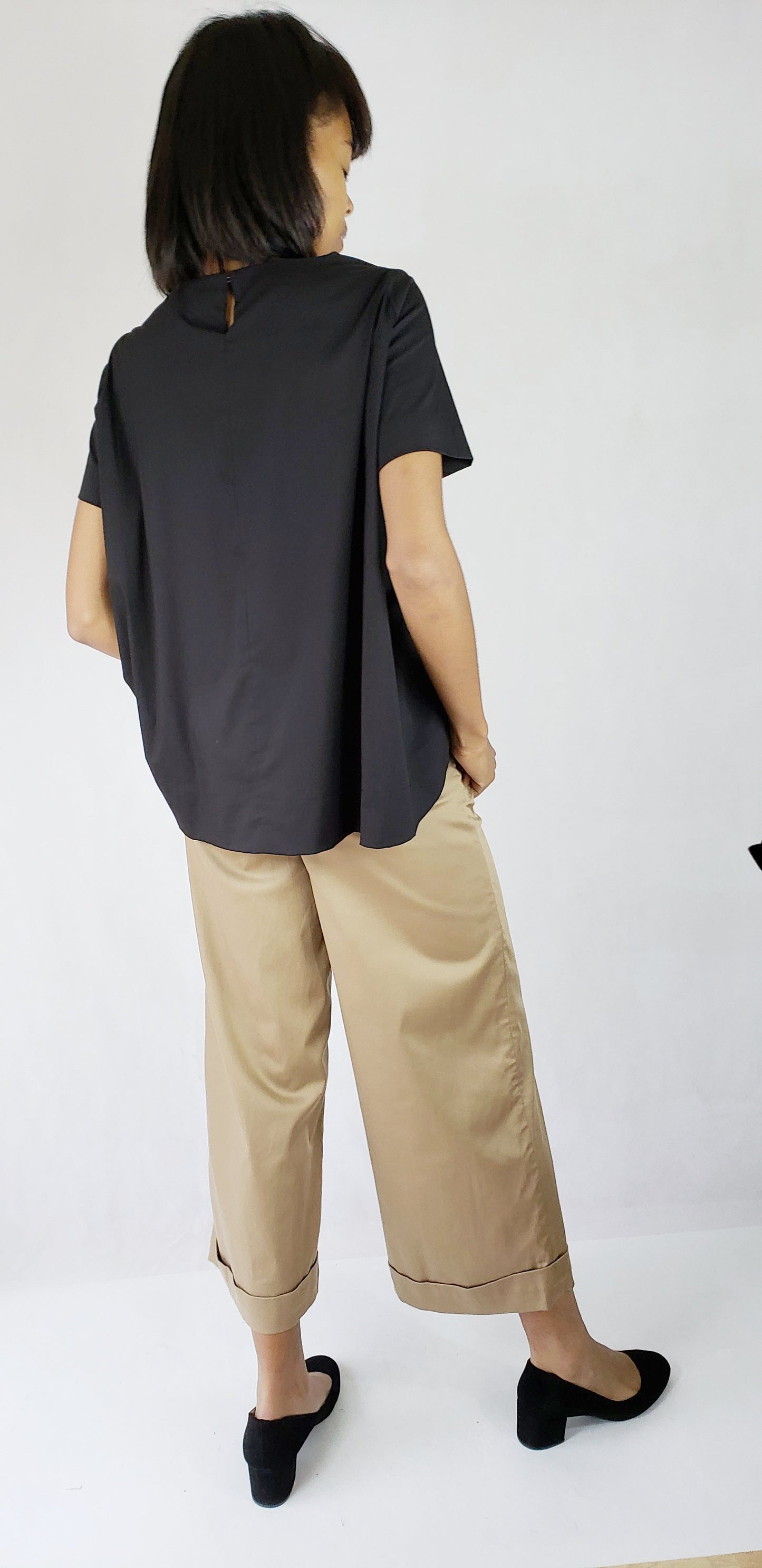 WHITE FRONT FOLDED OVERSIZED TOP SHORT SLEEVED - EEBRU