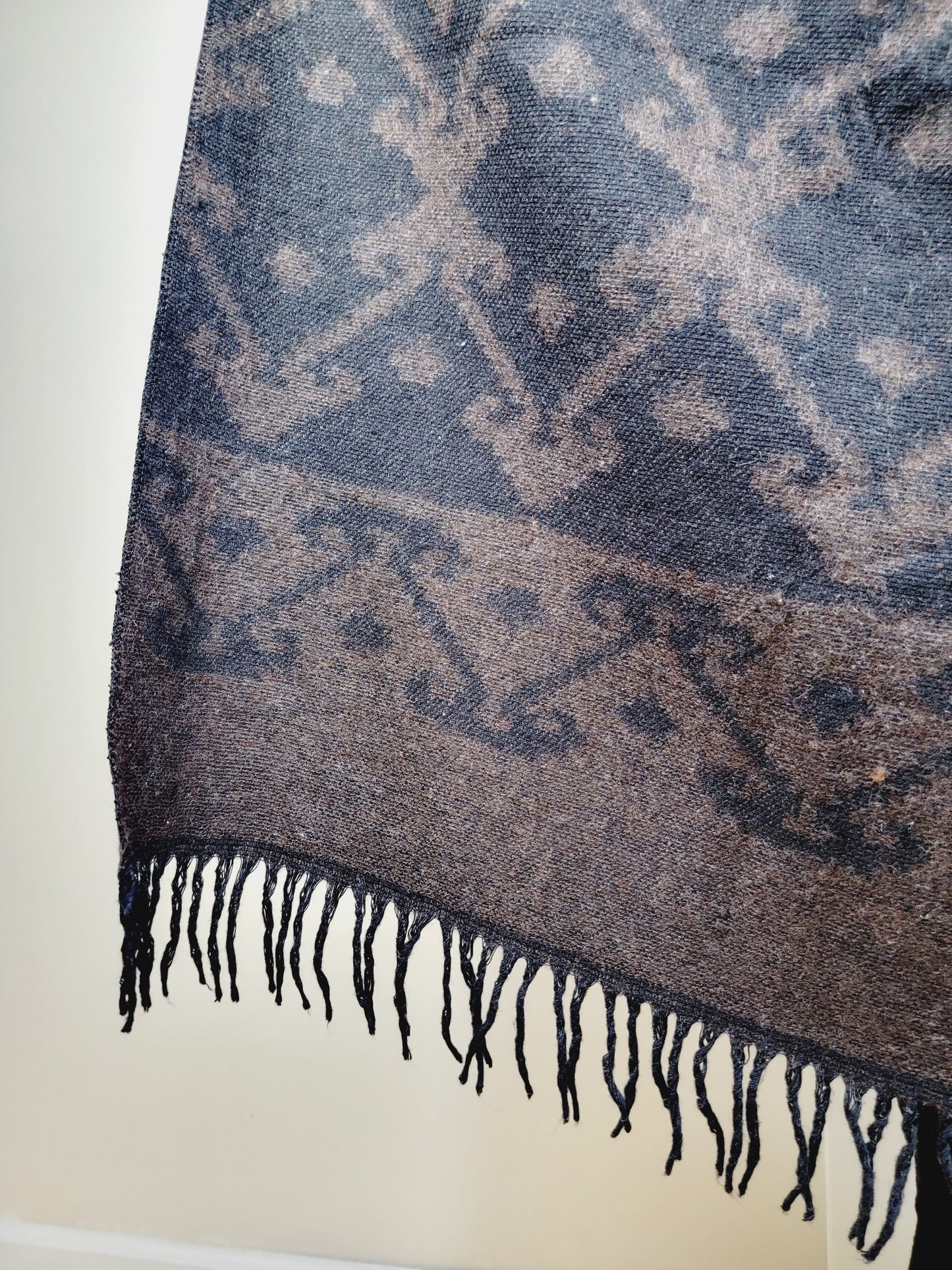 Poncho Shawl, Extra soft - Reversible Brown/Black