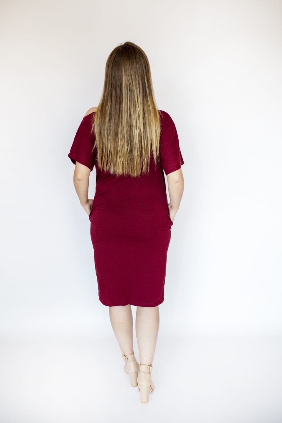 BURGUNDY DRAPPED-NECK JERSEY DRESS - EEBRU
