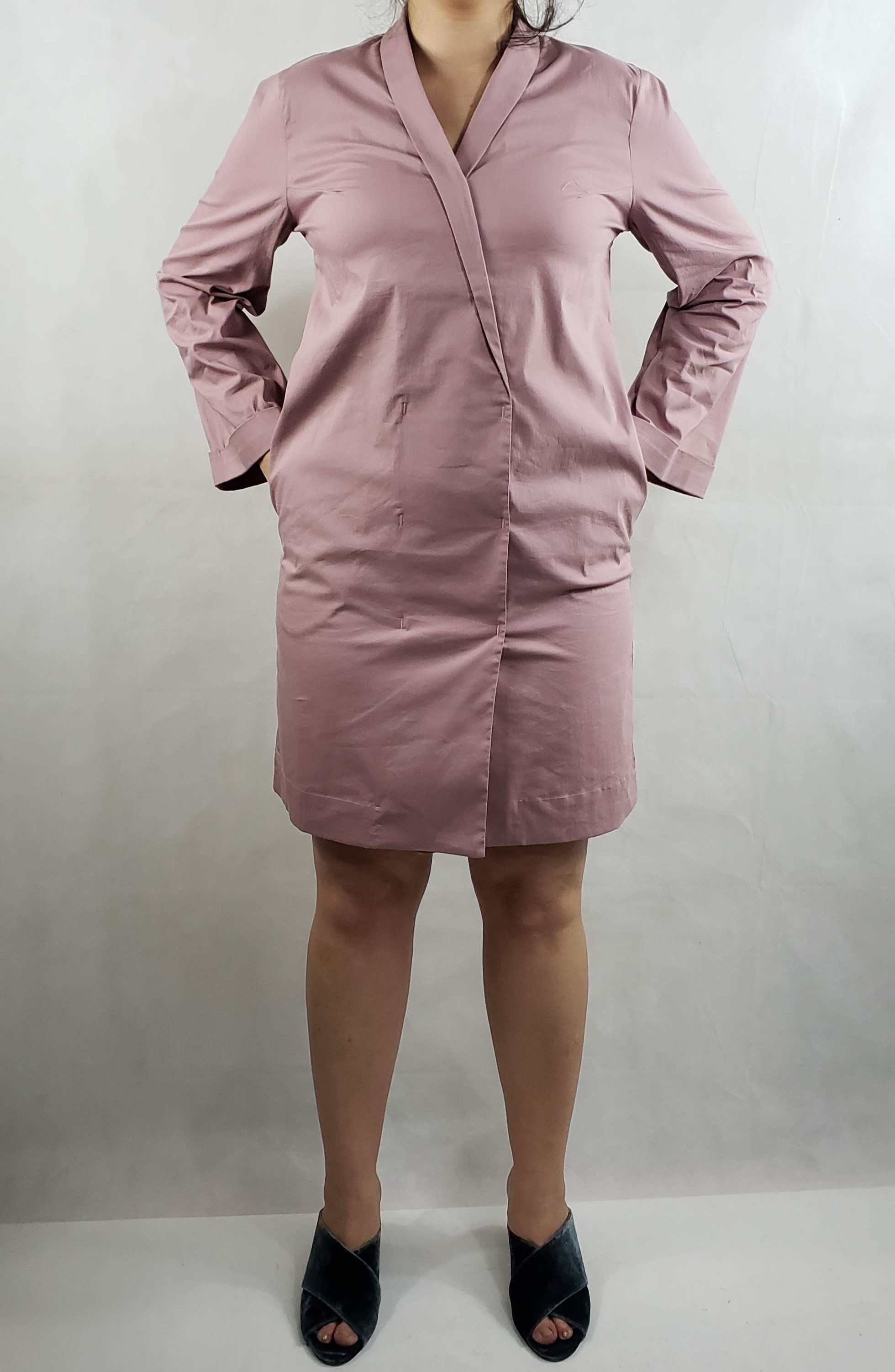 VESTIDO ENVOLVENTE MANGAS ABIERTAS