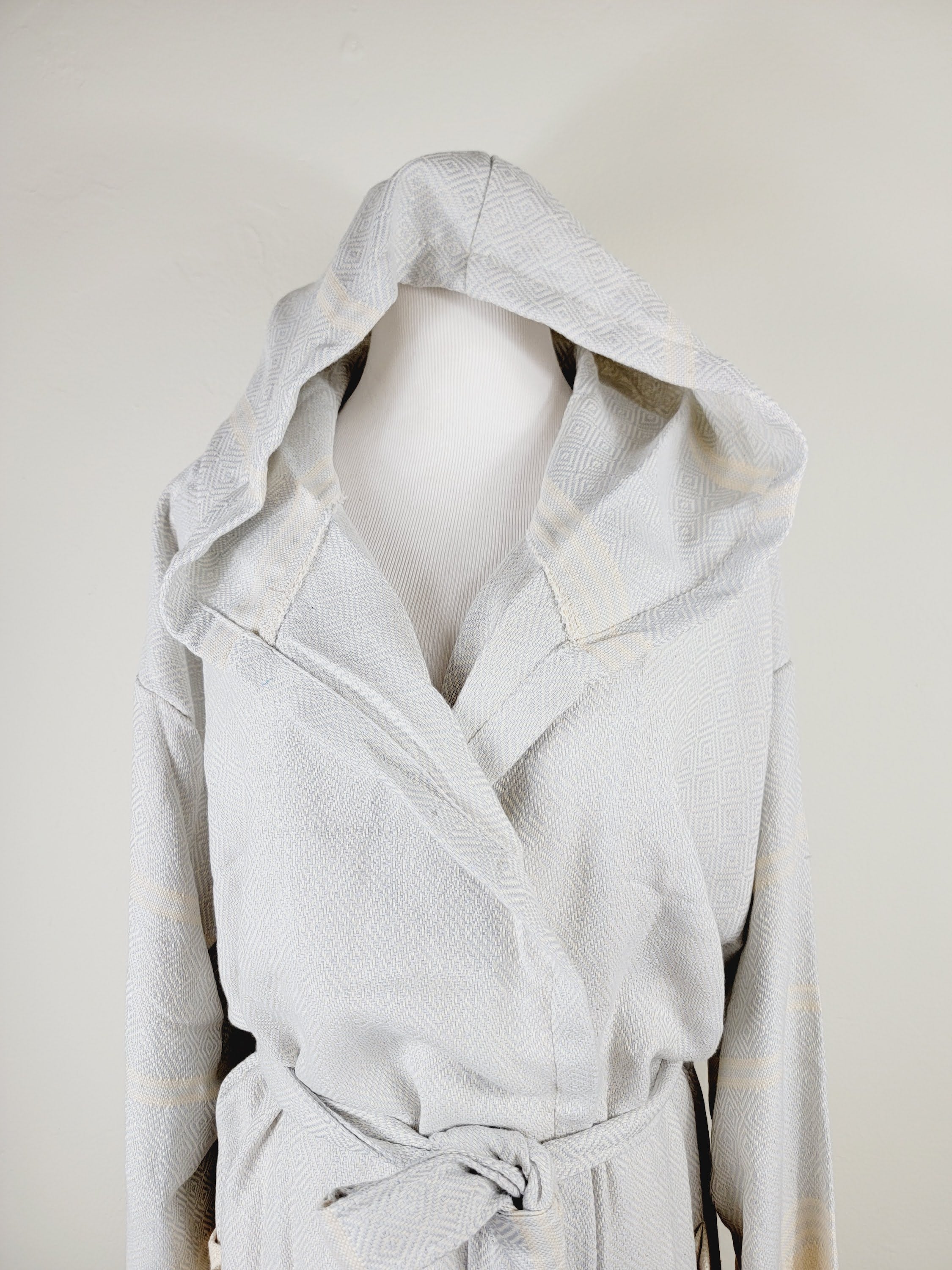 Unisex Robe, Beach or spa Robe with pockets - Light Gray