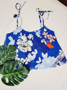 TANK TOP WITH ADJUSTABLE STRAPS