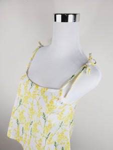 TANK TOP WITH ADJUSTABLE STRAPS