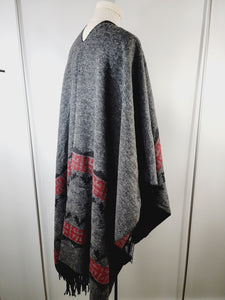 Poncho Shawl, Extra soft - Reversible Gray/Red