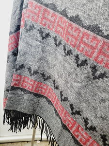 Poncho Shawl, Extra soft - Reversible Gray/Red