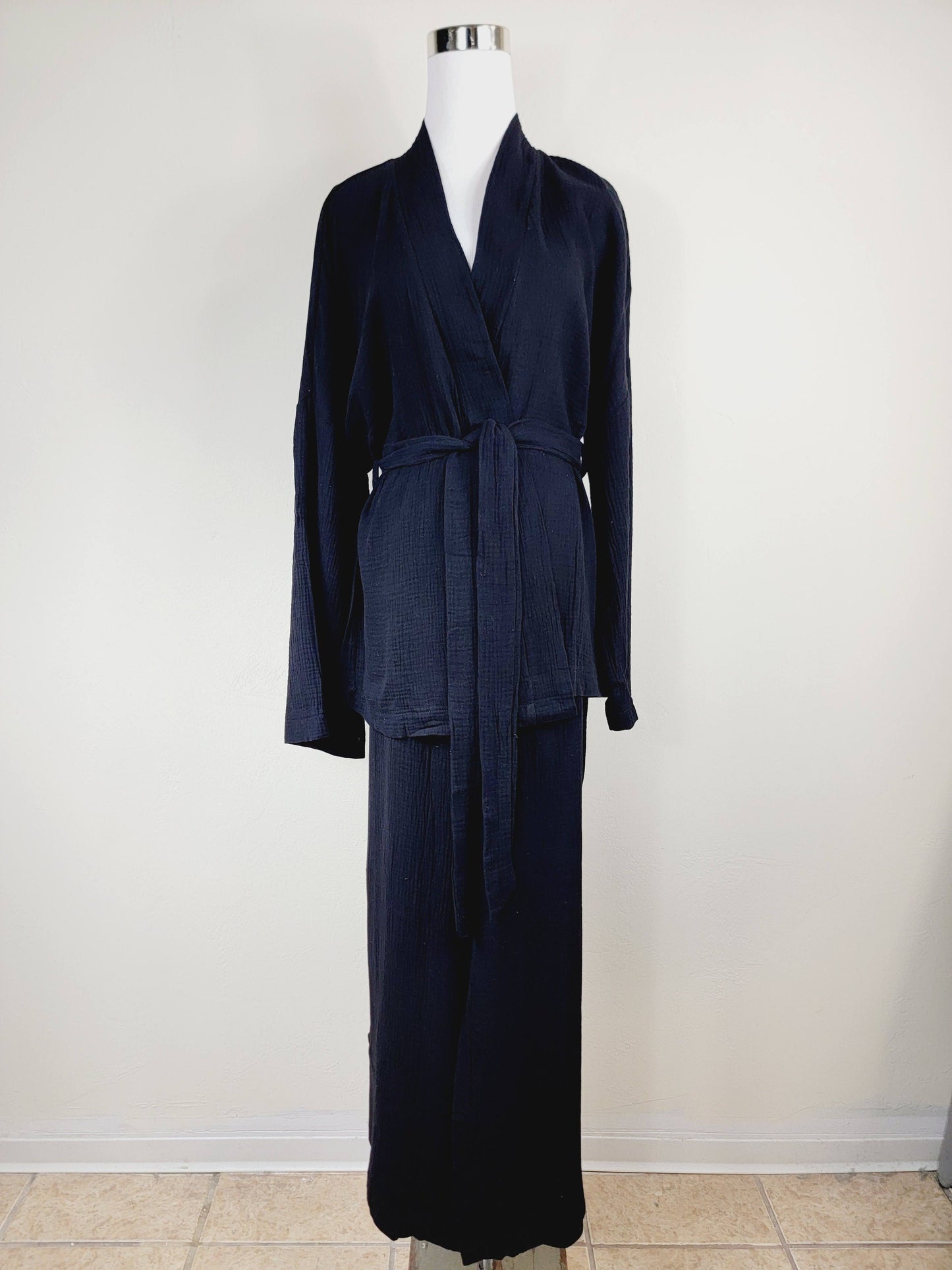 Breathable Muslin Set for Women, Versatile Everyday Wear, Black