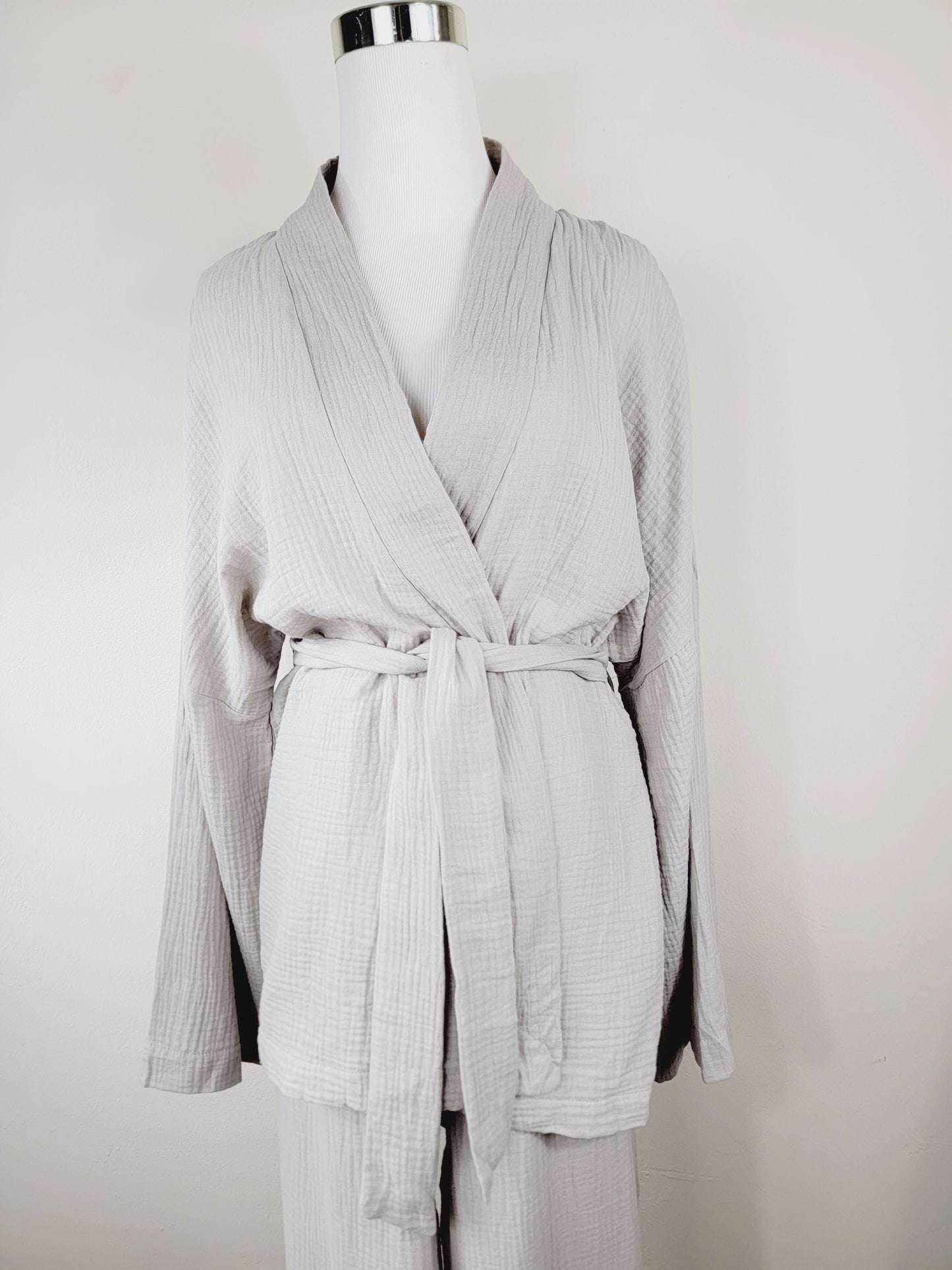 Breathable Muslin Set for Women, Versatile Everyday Wear, Gray