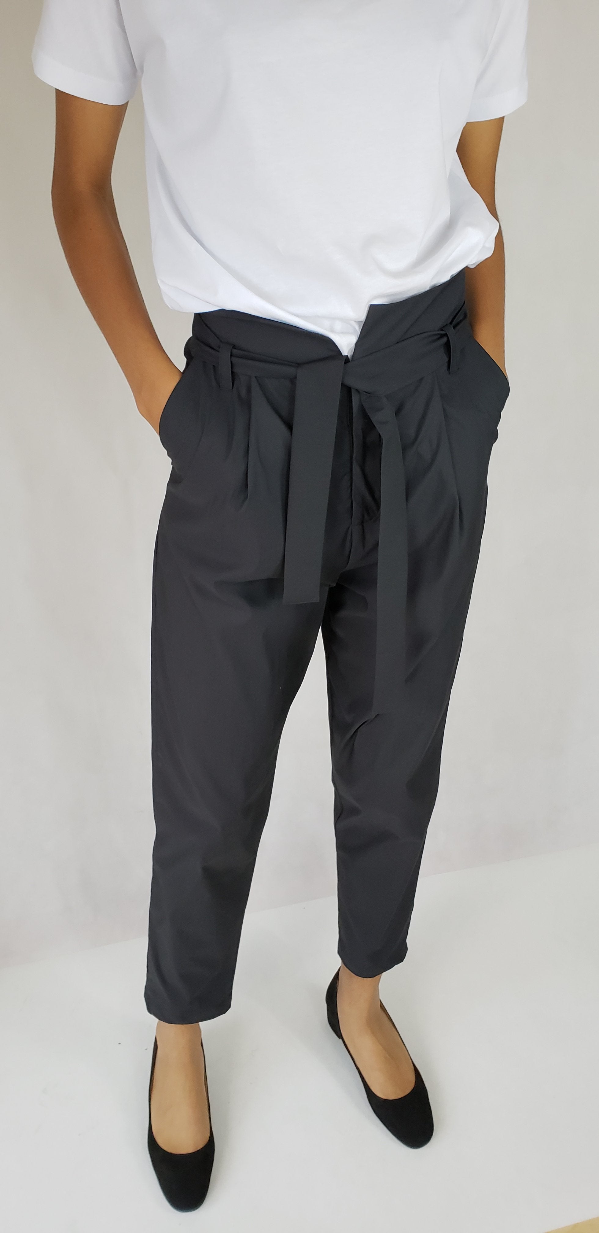 HIGH WAISTED TROUSERS WITH PLEATS - EEBRU