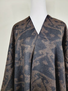 Poncho Shawl, Extra soft - Reversible Brown/Black