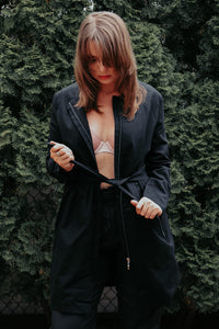 BLACK JACKET LIGHT WEIGHT LONG WITH A BELT - EEBRU