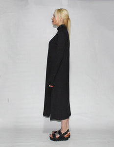 BLACK DRESS LONG SLEEVE TURTLE NECK WITH SIDE SLITS - EEBRU